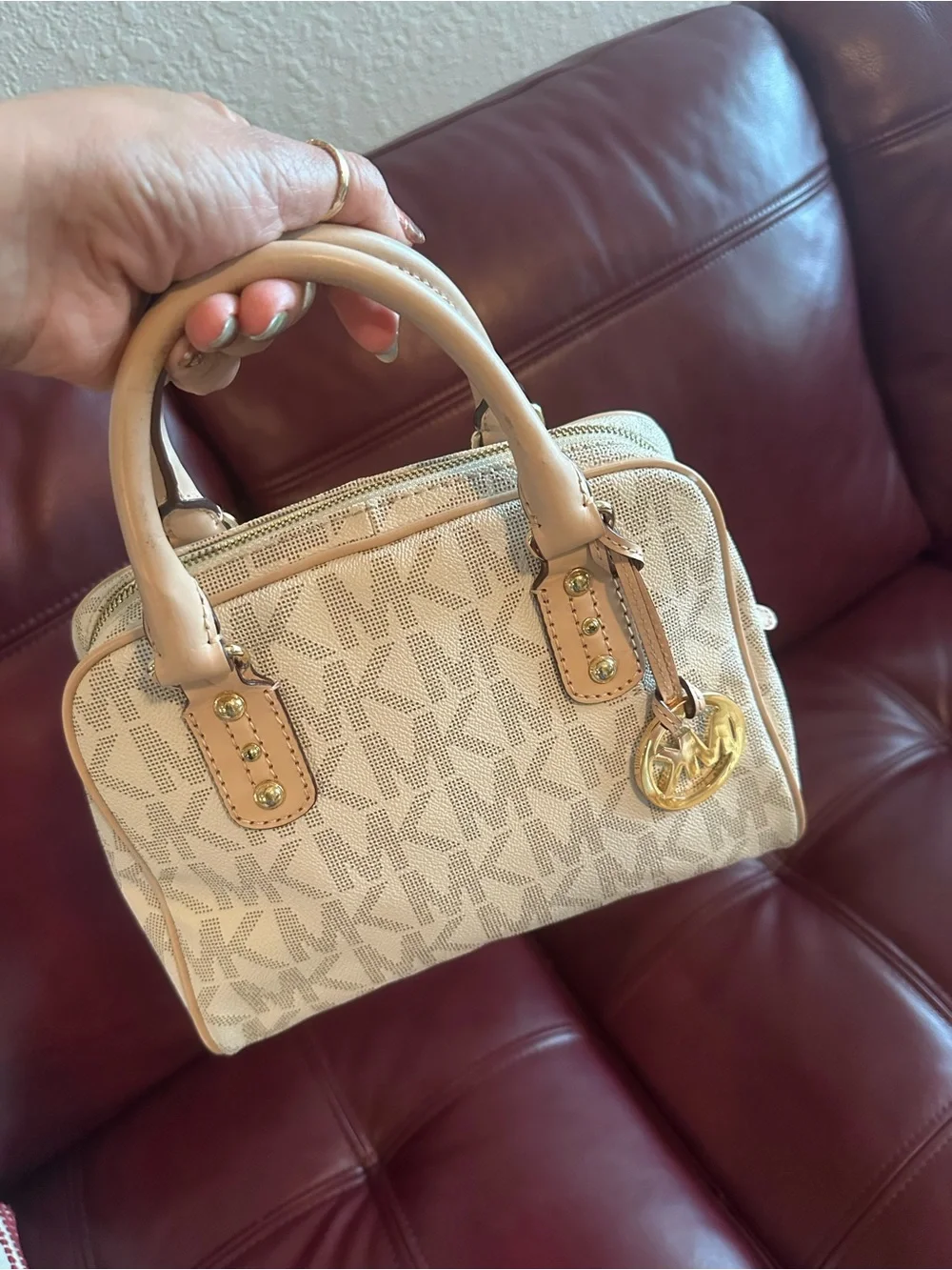 EUC Michael Kors Beige and Cream Signature Mini Satchel - Picture 4 of 13